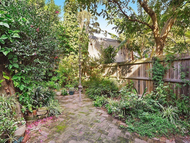 216 St Johns Road, Forest Lodge NSW 2037