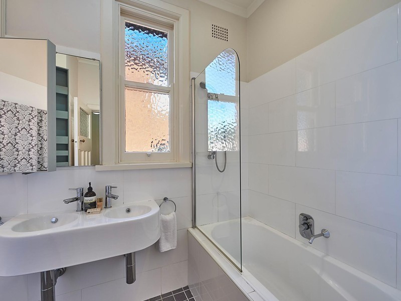 69 Wallaroy Road, Woollahra NSW 2025