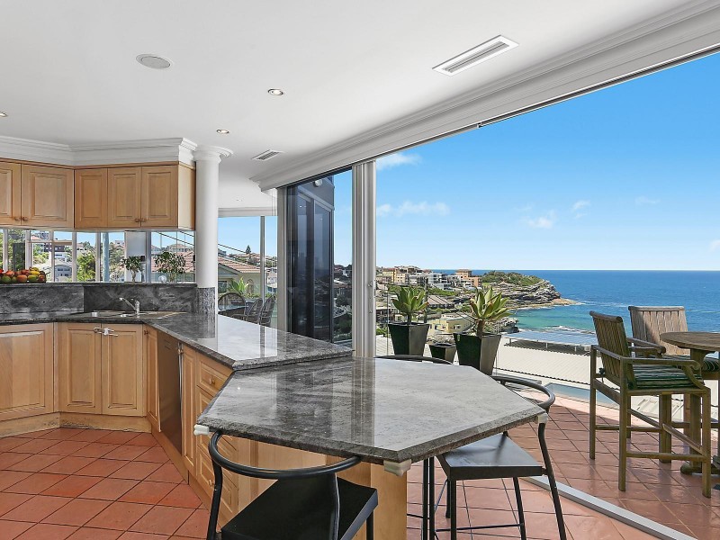 16 Thompson Street, Tamarama NSW 2026