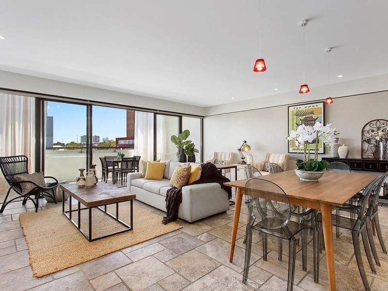 209/18 Danks Street, Waterloo NSW 2017