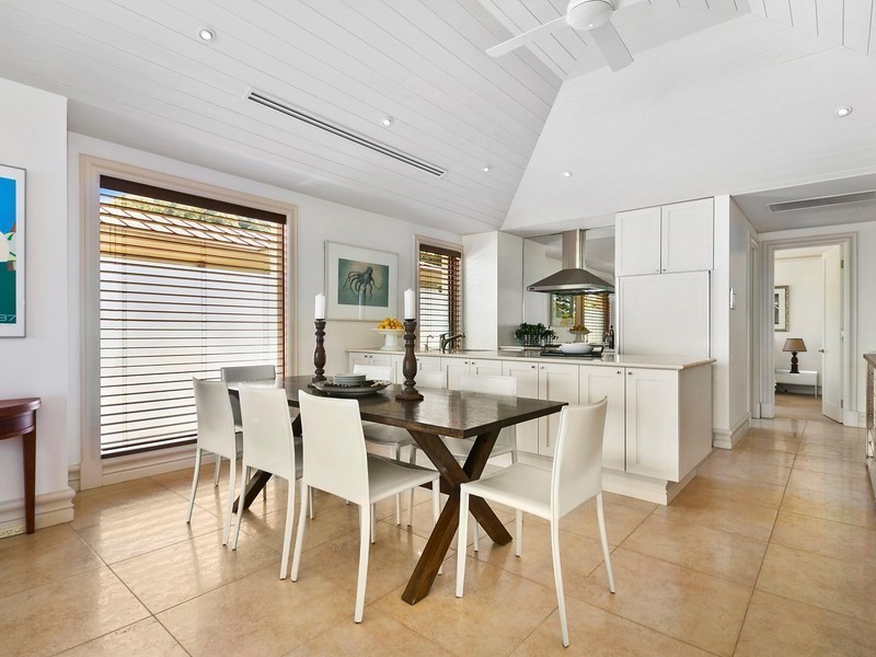 2/2 Ocean Place, Palm Beach NSW 2108