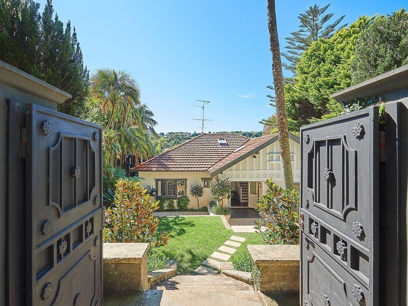 17 Wallaroy Road, Woollahra NSW 2025