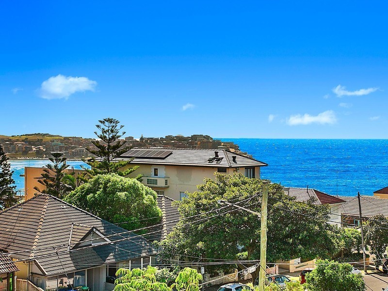 8/69 Fletcher Street, Tamarama NSW 2026