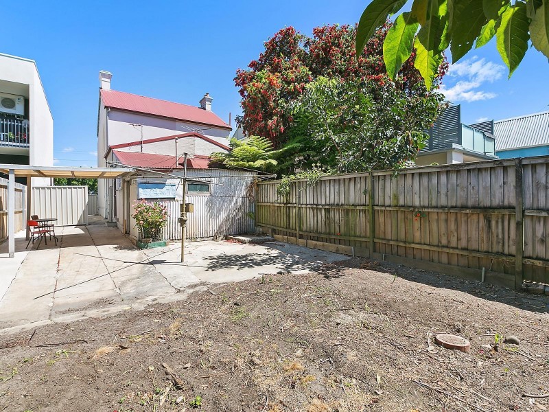 19 Campbell Street, St Peters NSW 2044