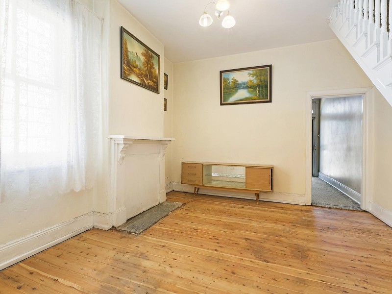 19 Campbell Street, St Peters NSW 2044