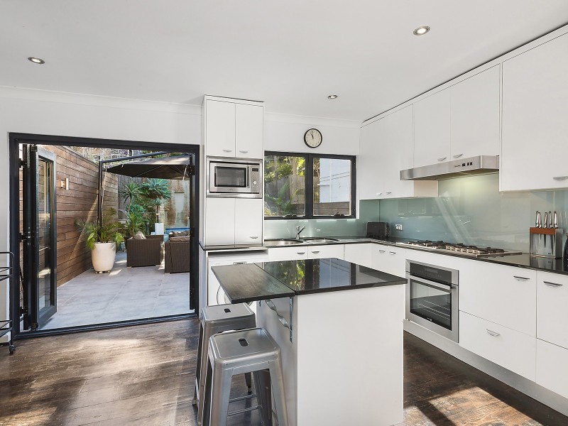 19 Carlisle Street, Tamarama NSW 2026