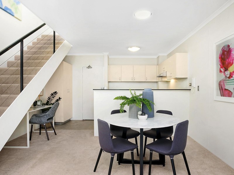 25/4 Gillespie Avenue, Alexandria NSW 2015