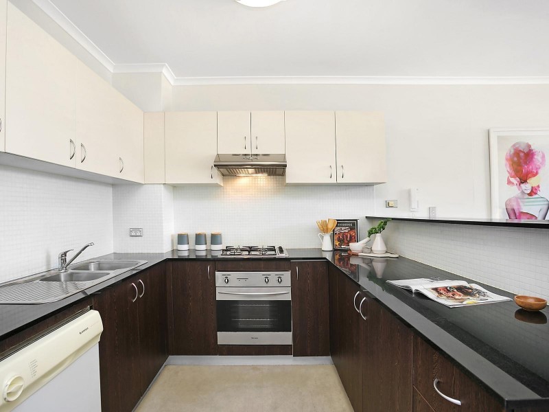 25/4 Gillespie Avenue, Alexandria NSW 2015