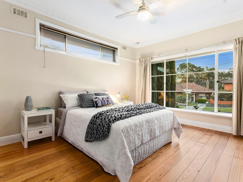 18 Gladhall Avenue, Thornbury VIC 3071