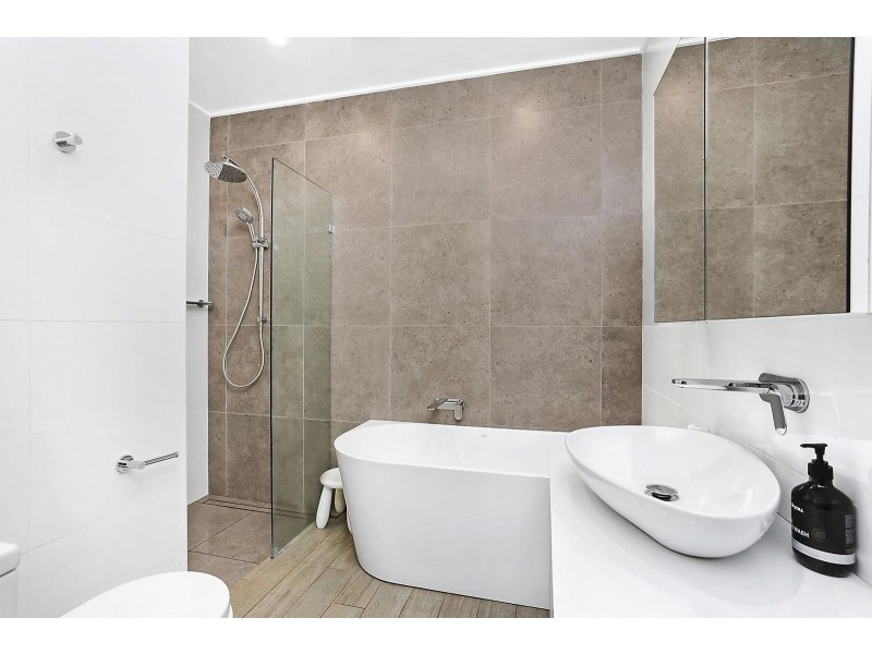 8B Castlefield Street, Bondi NSW 2026