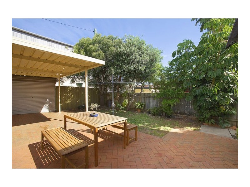 128 Unwins Bridge Road, St Peters NSW 2044