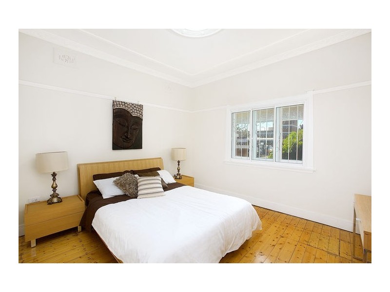 128 Unwins Bridge Road, St Peters NSW 2044