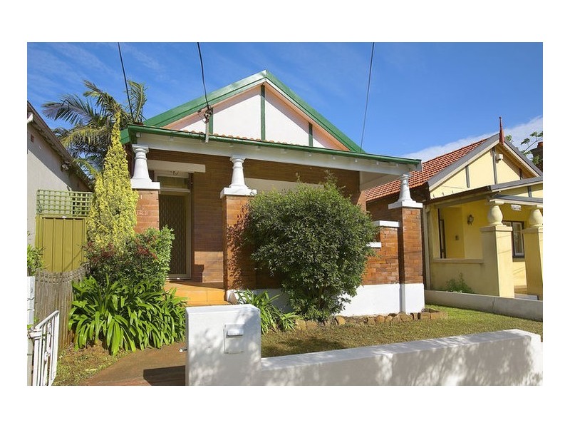 128 Unwins Bridge Road, St Peters NSW 2044