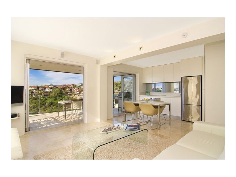 4/23 Carlisle Street, Tamarama NSW 2026