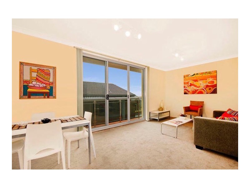 2/3  Carlisle Street, Tamarama NSW 2026