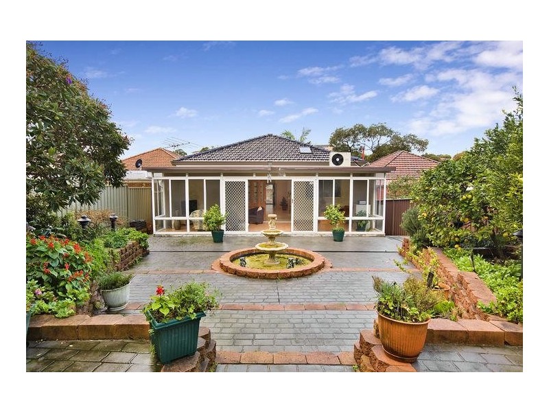 31 Nelson Road, Earlwood NSW 2206