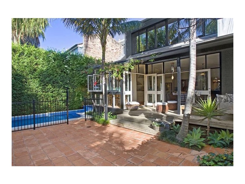 16 Caledonia Street, Paddington NSW 2021