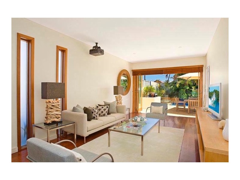 2 Ashley Street, Tamarama NSW 2026