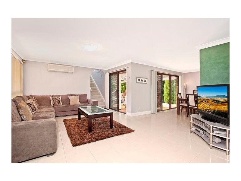 14 Franklin Place, Bossley Park NSW 2176