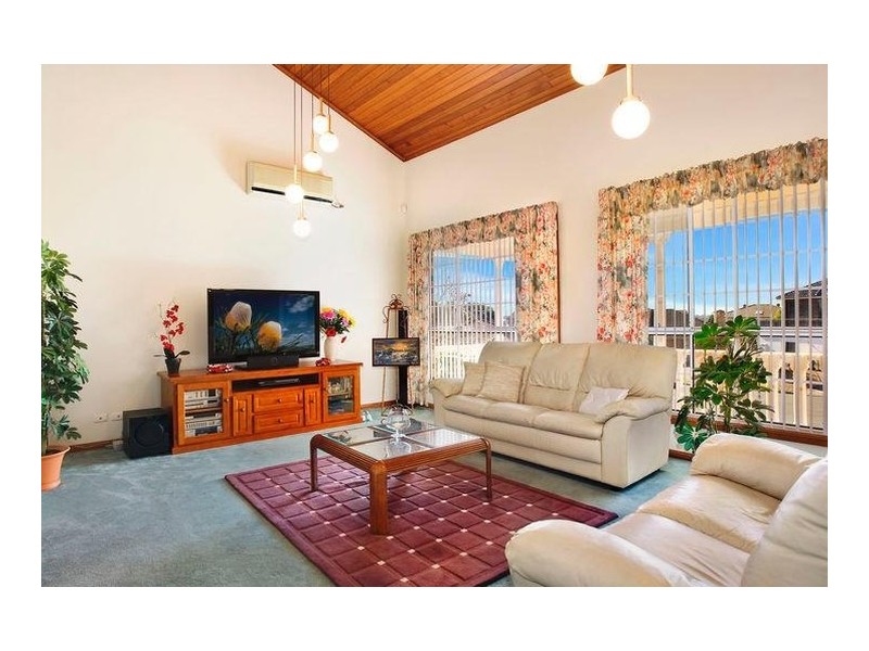 5  Nowland Place, Abbotsbury NSW 2176