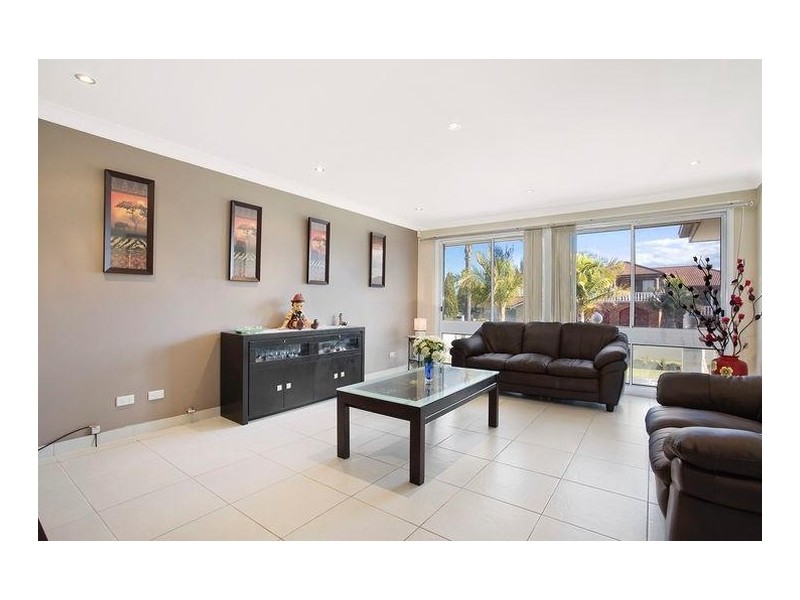 33 Nineveh Crescent, Greenfield Park NSW 2176