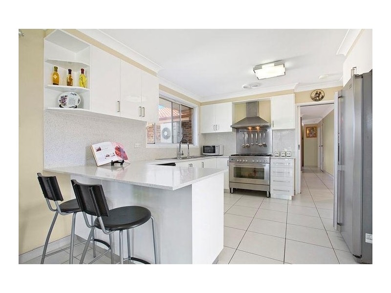 33 Nineveh Crescent, Greenfield Park NSW 2176