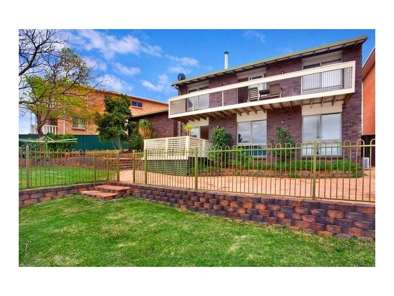 4 Forester Place, Bossley Park NSW 2176