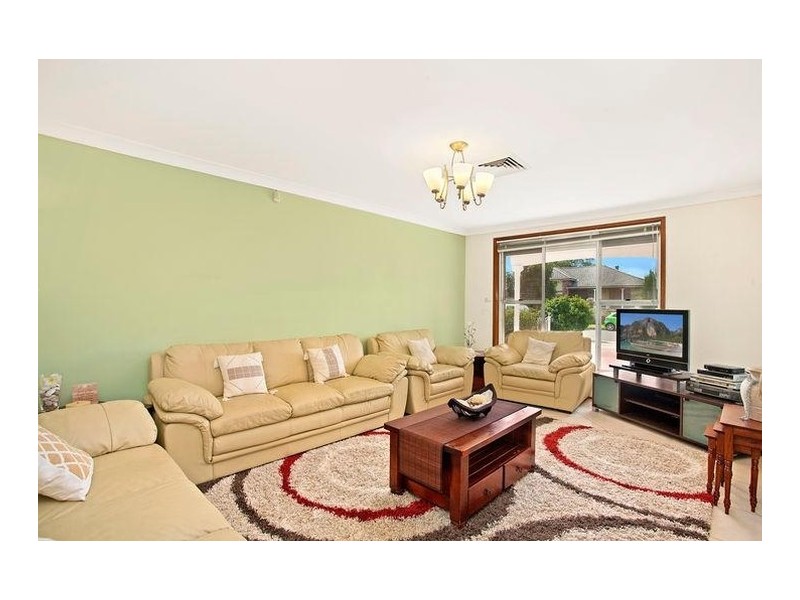 18 Lachlan Street, Bossley Park NSW 2176