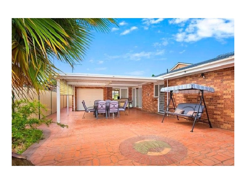 18 Lachlan Street, Bossley Park NSW 2176