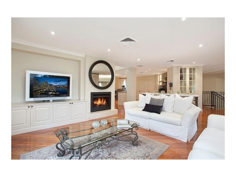 11 Withers Place, Abbotsbury NSW 2176