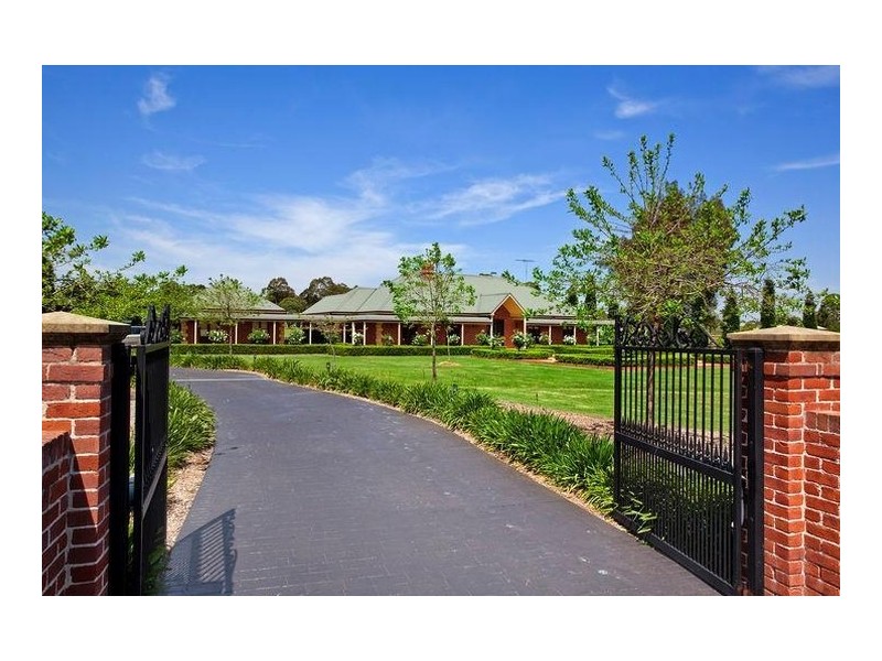 32 Lincoln Road, Cecil Park NSW 2178