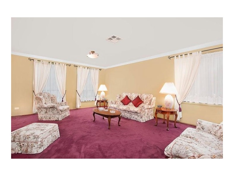 5 Hackett Road, Abbotsbury NSW 2176