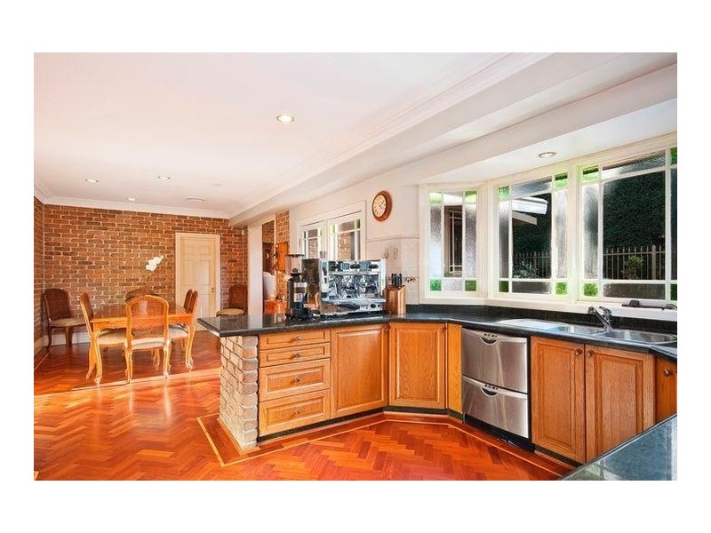 6 Lanceley Place, Abbotsbury NSW 2176