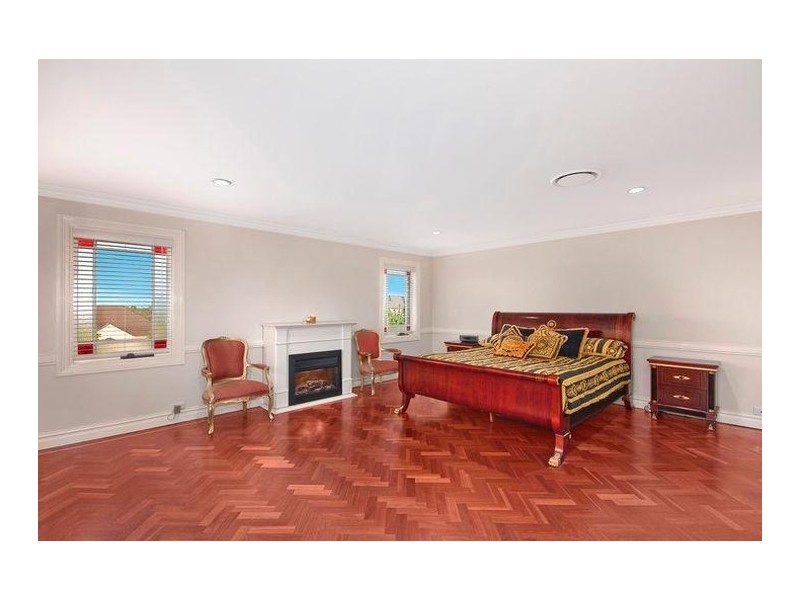 6 Lanceley Place, Abbotsbury NSW 2176