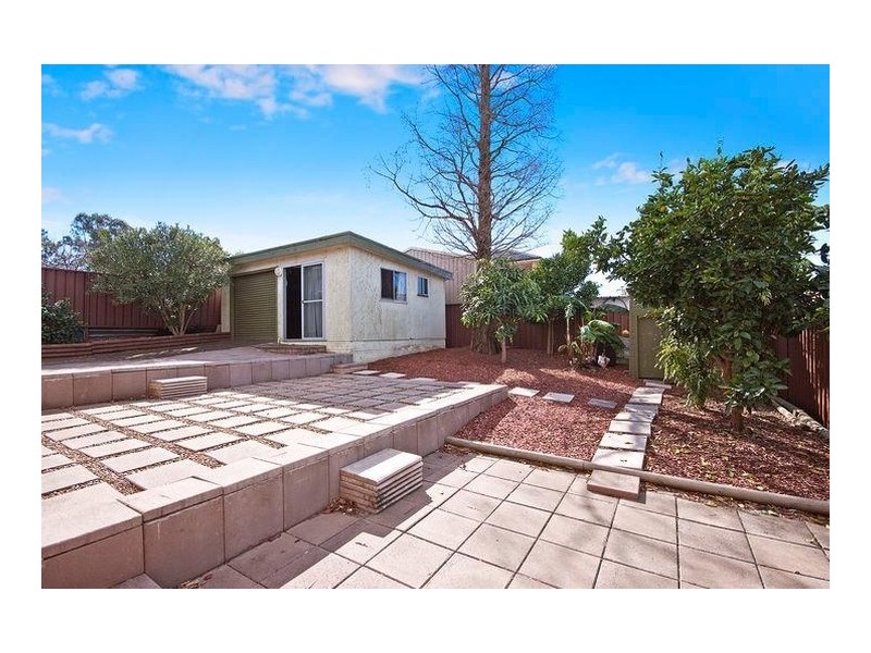 42 Maunder Avenue, Girraween NSW 2145