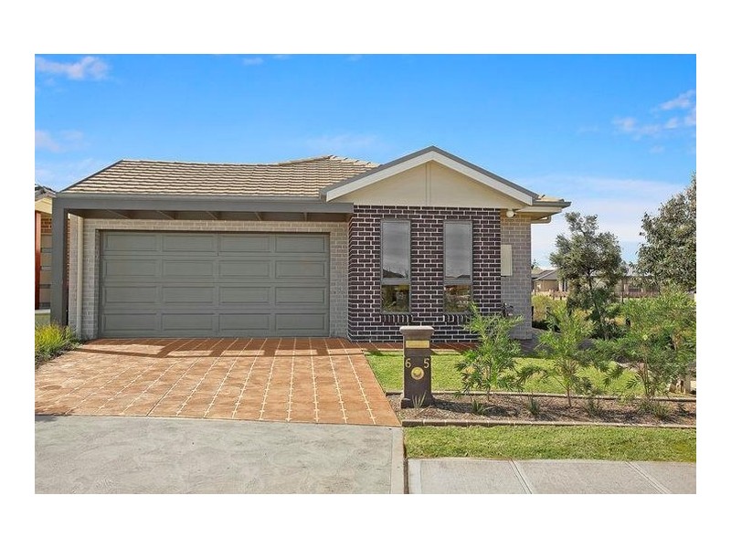 65 Pebble Crescent, The Ponds NSW 2769