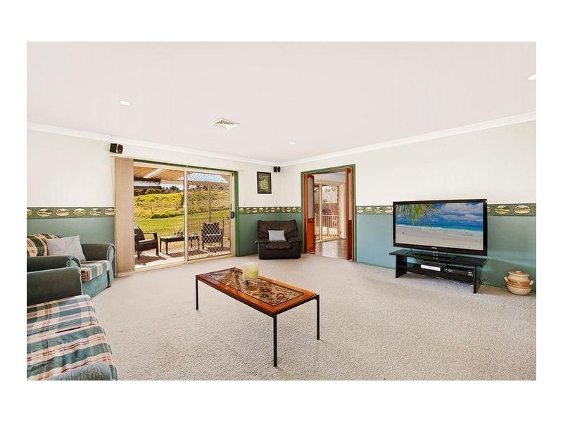 6 Comin Place, Abbotsbury NSW 2176