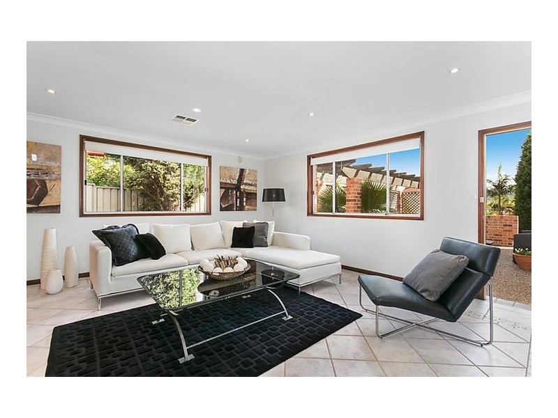 6 Nowland Place, Abbotsbury NSW 2176