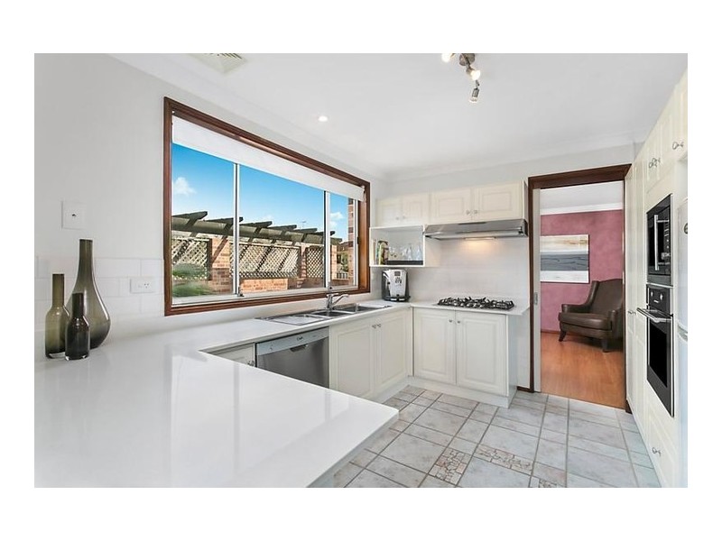 6 Nowland Place, Abbotsbury NSW 2176