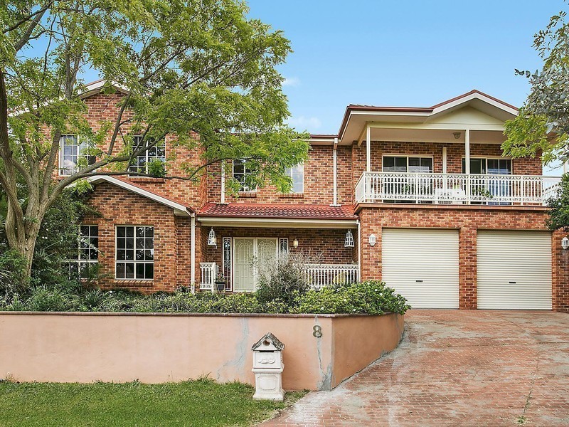 8 Comin Place, Abbotsbury NSW 2176