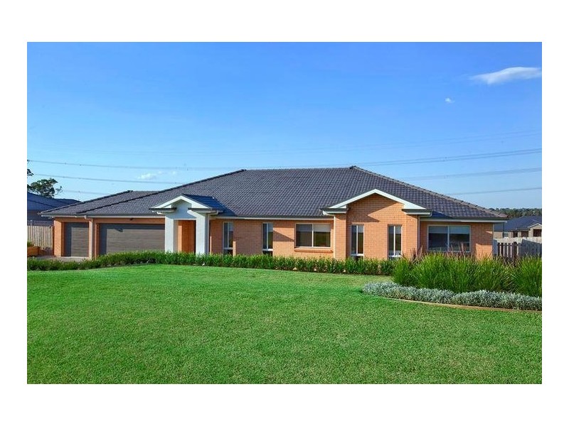 6 Pine Valley Crescent, Luddenham NSW 2745