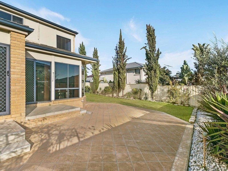 25 Kiernan Crescent, Abbotsbury NSW 2176