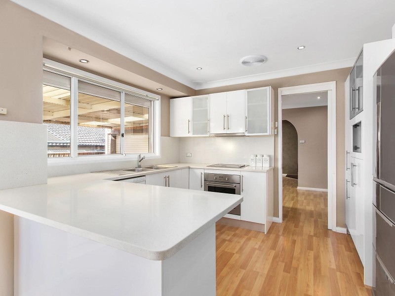 6 Glenton Street, Abbotsbury NSW 2176