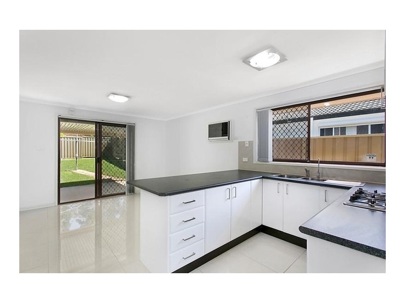 2 Opal Place, Bossley Park NSW 2176