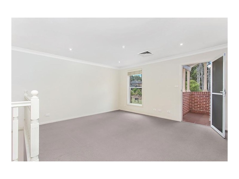 5 Hunterford Crescent, Oatlands NSW 2117