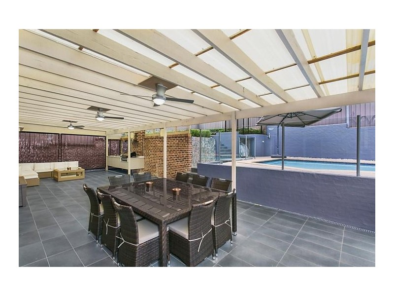 10 Bilpin Place, Bossley Park NSW 2176