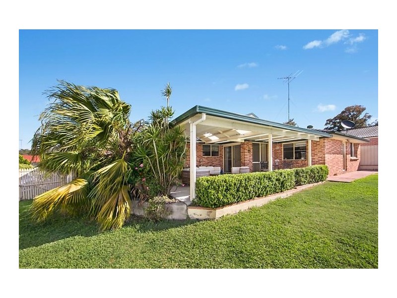11 Woodlands Drive, Glenmore Park NSW 2745