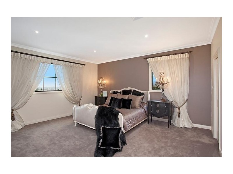 11 Withers Place, Abbotsbury NSW 2176