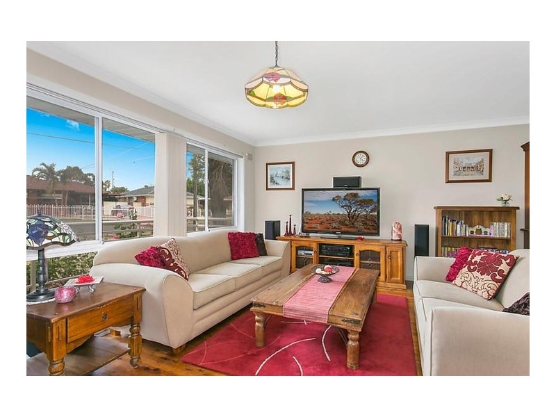 27 Beale Crescent, Fairfield West NSW 2165