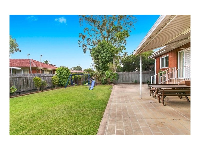27 Beale Crescent, Fairfield West NSW 2165